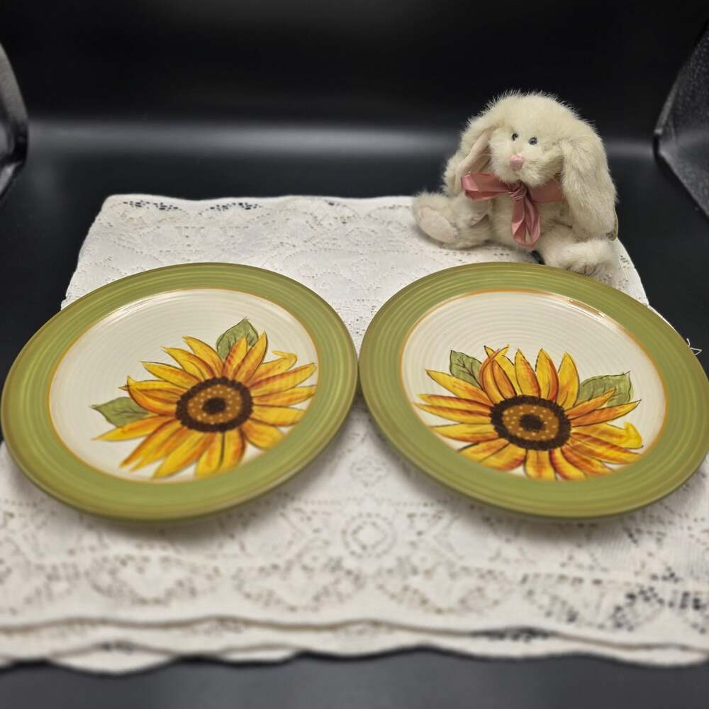Clay Art Sunflower Stonelite set of 2 plates 8'